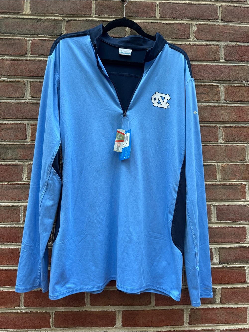 NWT Columbia UNC Tar Heels Tech Trail 1/4 Zip Shirt Men’s L UPF 50